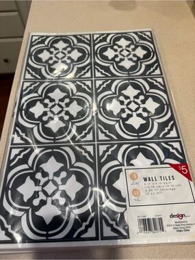 NEW Black & White Peel & Stick Wall Tiles – 33 Sq Ft – 5 Packs of 10 sheets each